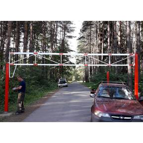 Ограничитель высоты проезда автотранспорта машин п-образный подвесной автомобилей антигрузовик шлагбаум купить по недорогой цене от производителя в Москве
